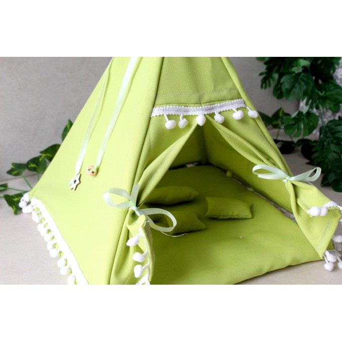 Teepee tent for dolls, green pom pom 1:6 scale 