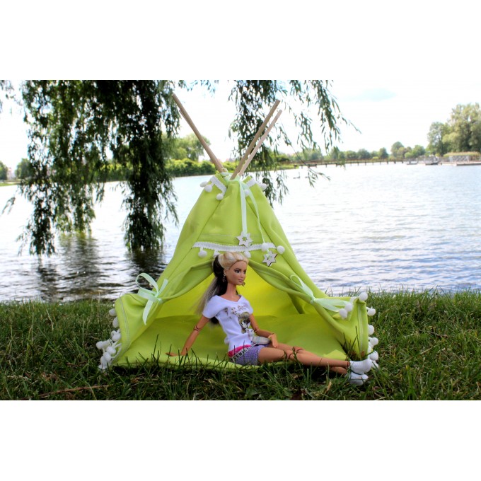 Teepee tent for dolls, green pom pom 1:6 scale 