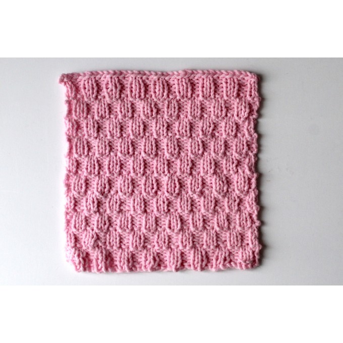 Miniature knitted blanket, pink square dollhouse